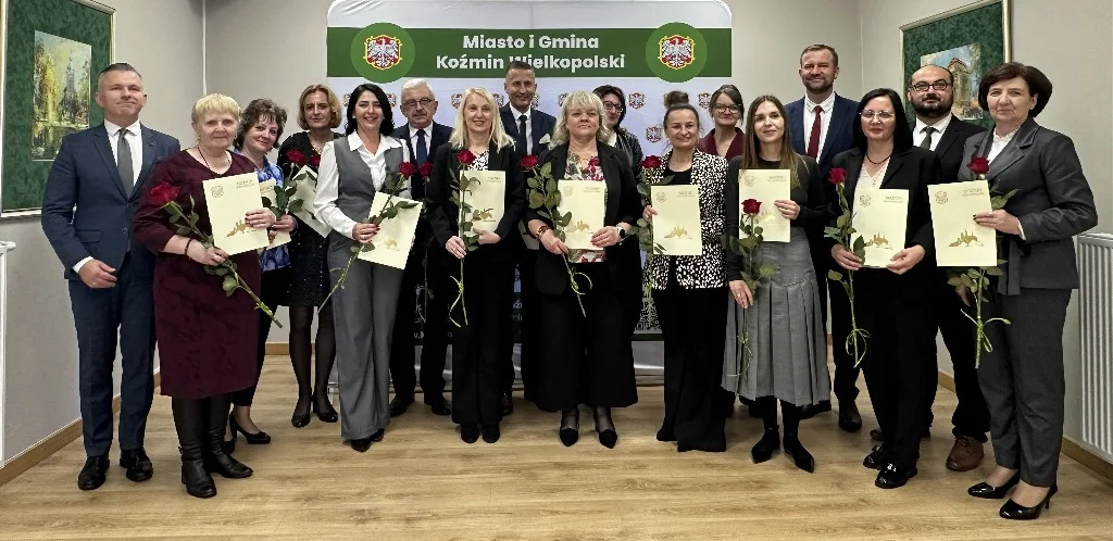 15 osób otrzymało nagrody po 3500 zł. Wyróżnili nauczycieli i dyrektorów